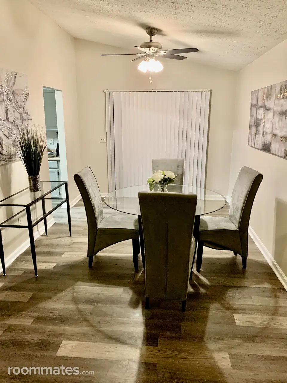 Profile photo 8 of 9