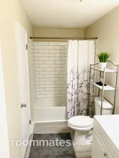 Room for rent in Riverdale, GA $875, house