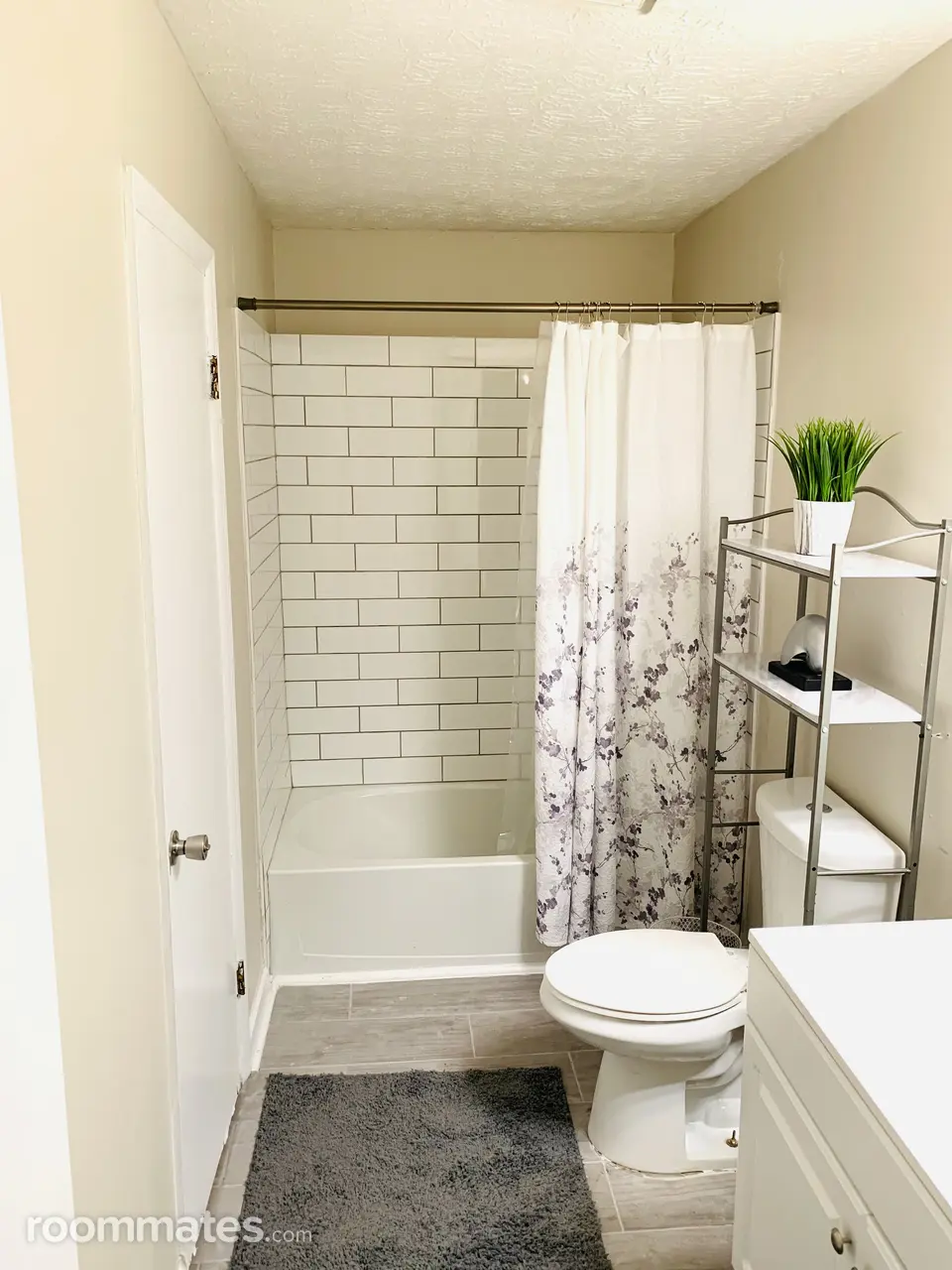 Profile photo 5 of 9