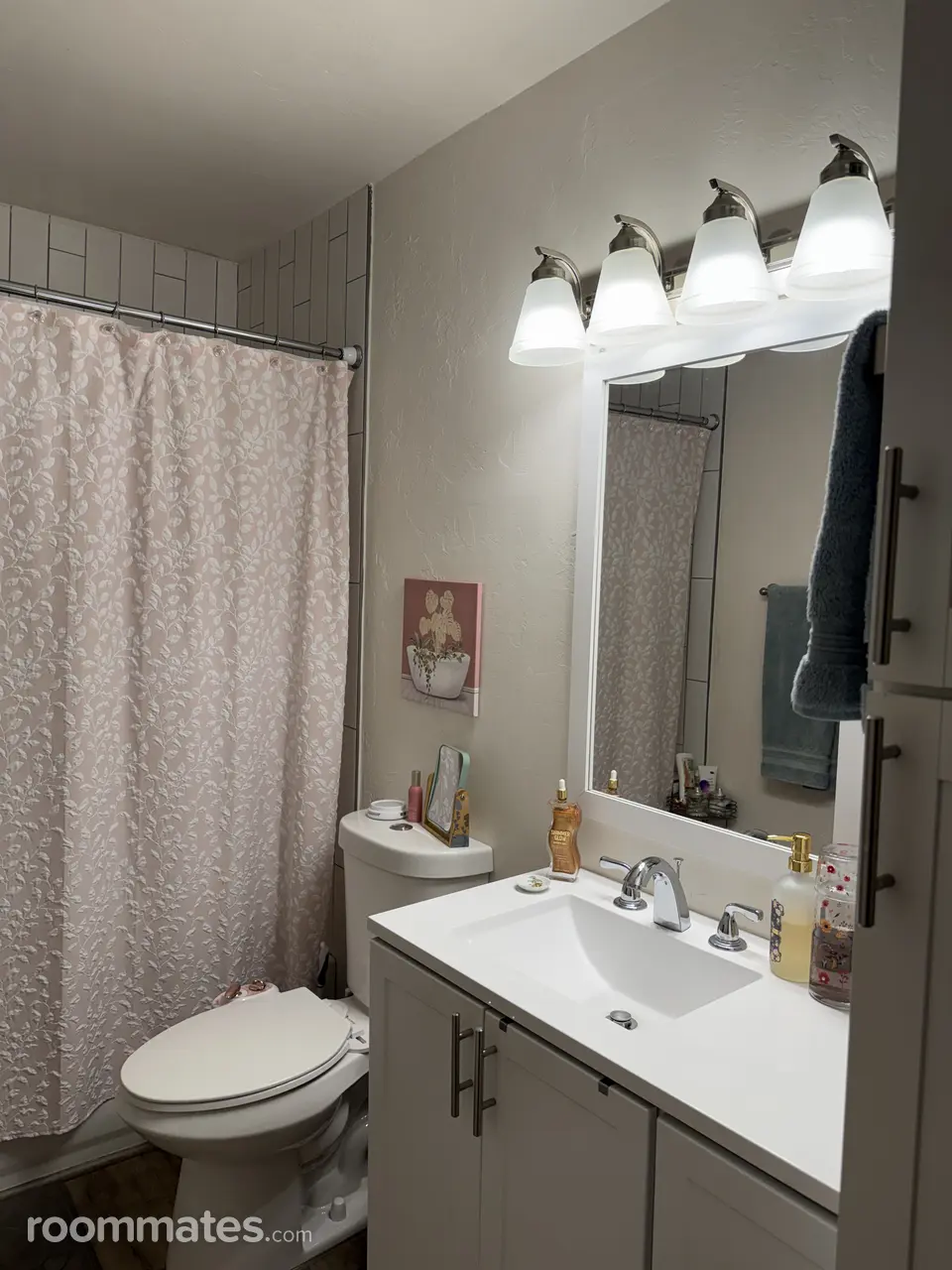 Profile photo 4 of 10