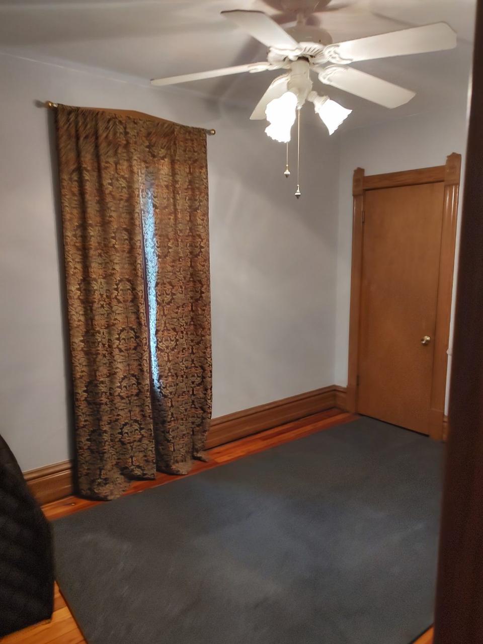 Profile photo 4 of 10