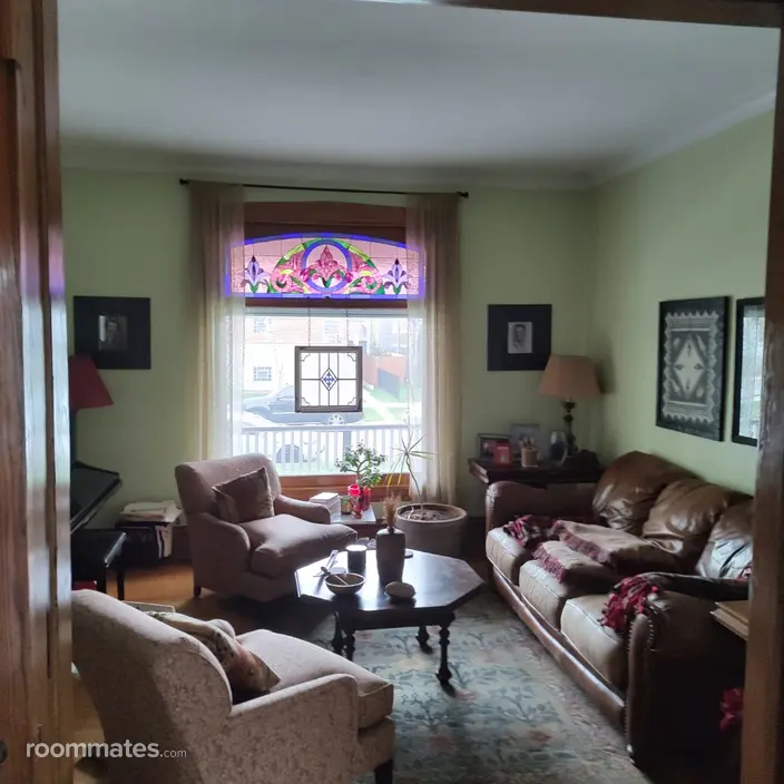Room for rent in Chicago, IL $1000, house
