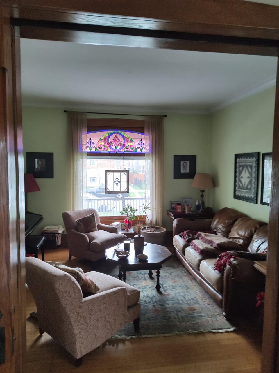 Profile photo 1 of 10