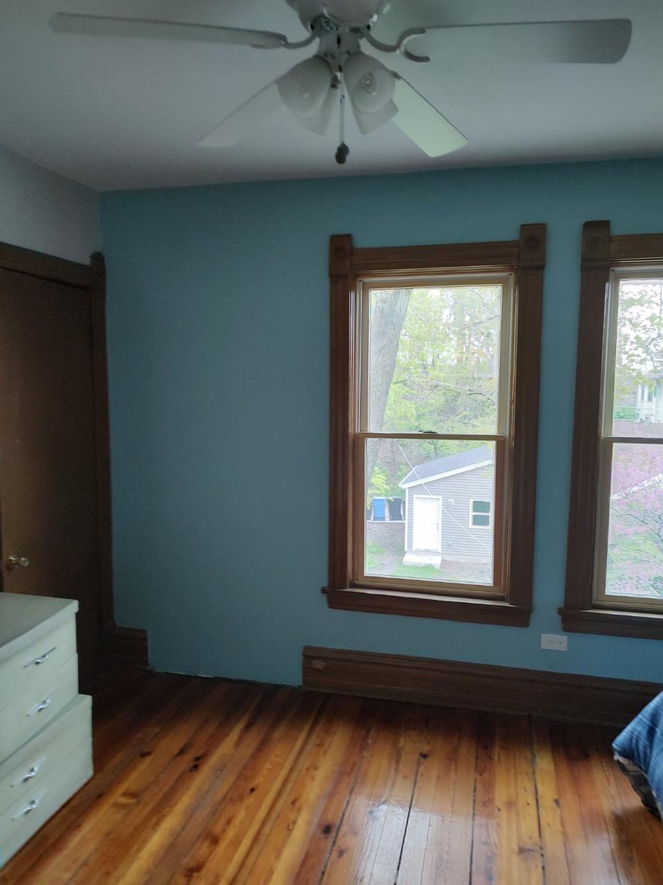 Profile photo 6 of 10