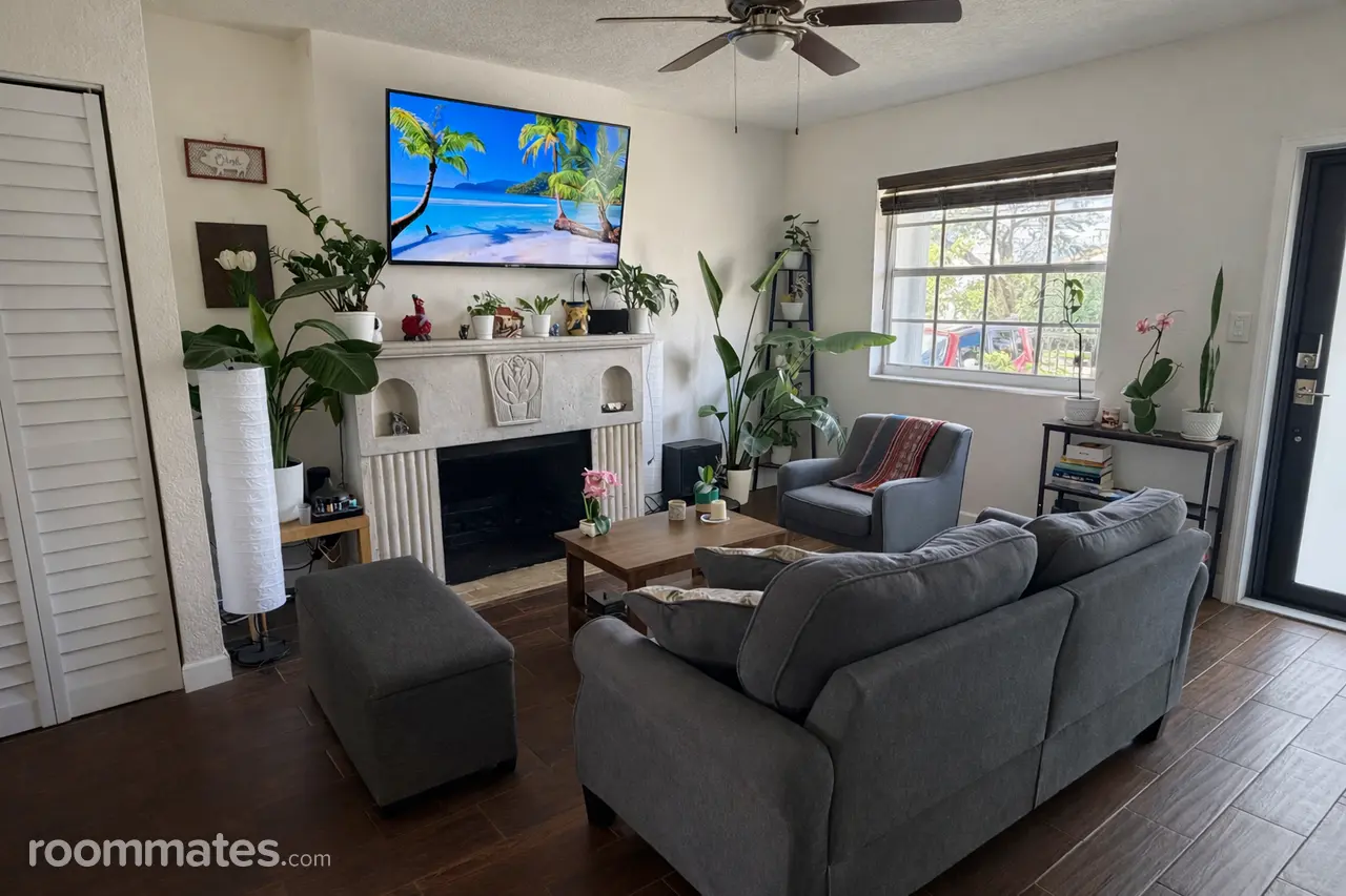 Profile photo 3 of 7