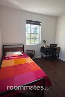 Room for rent in Miami, FL $1000, house