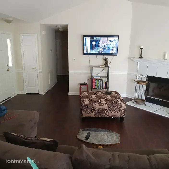 Room for rent in Charlotte, NC $700, house