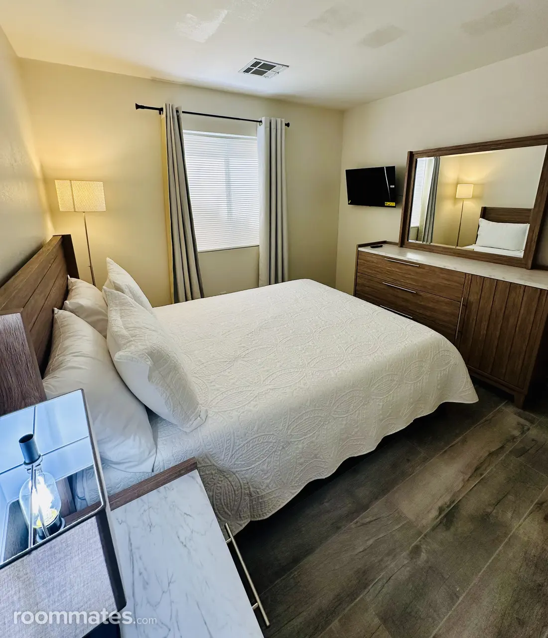 Profile photo 4 of 11