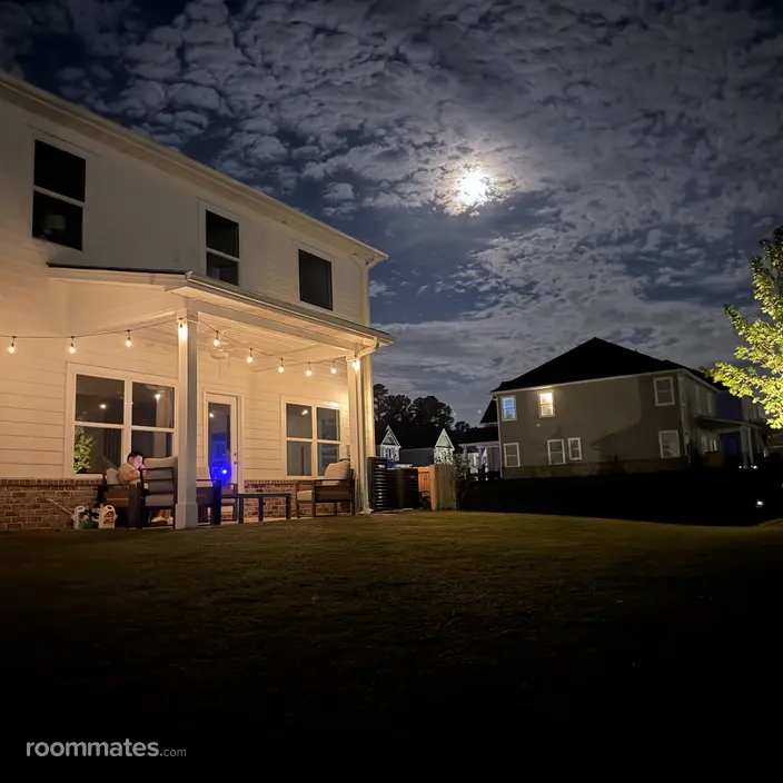Room for rent in Winder GA $800, house
