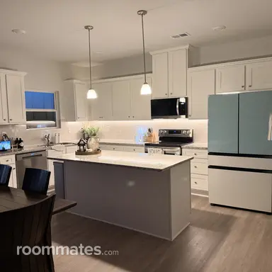 Room for rent in Winder GA $825, house