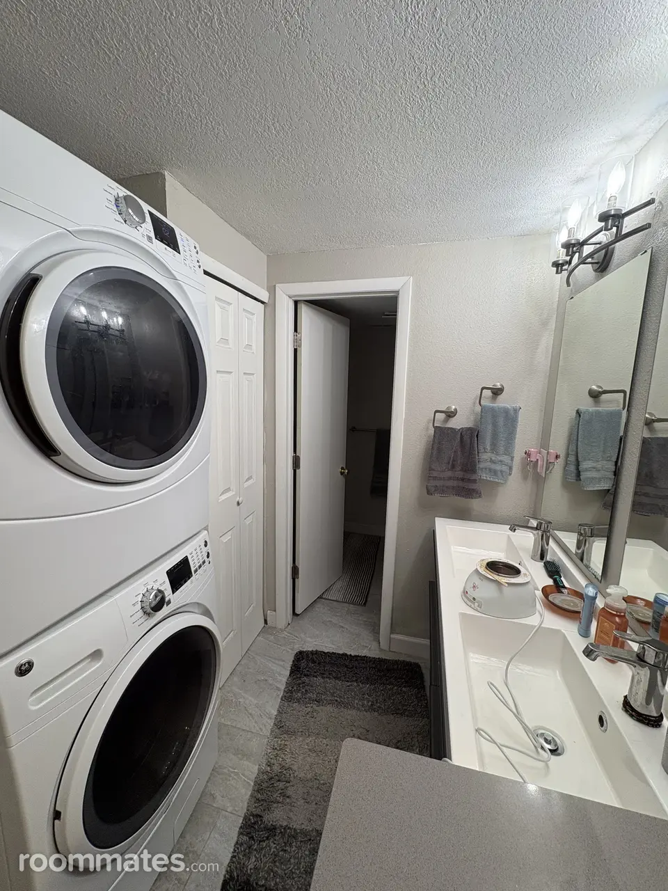 Profile photo 3 of 7