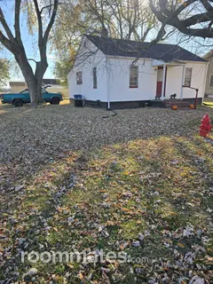 Room for rent in South Roxana, IL $600, house