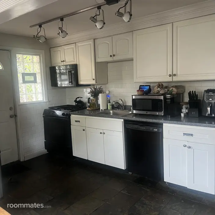 Room for rent in Halethorpe, MD $750, townhouse