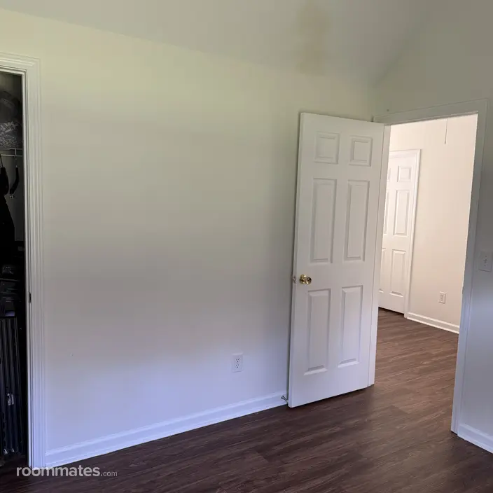 Room for rent in Charlotte NC $700, house