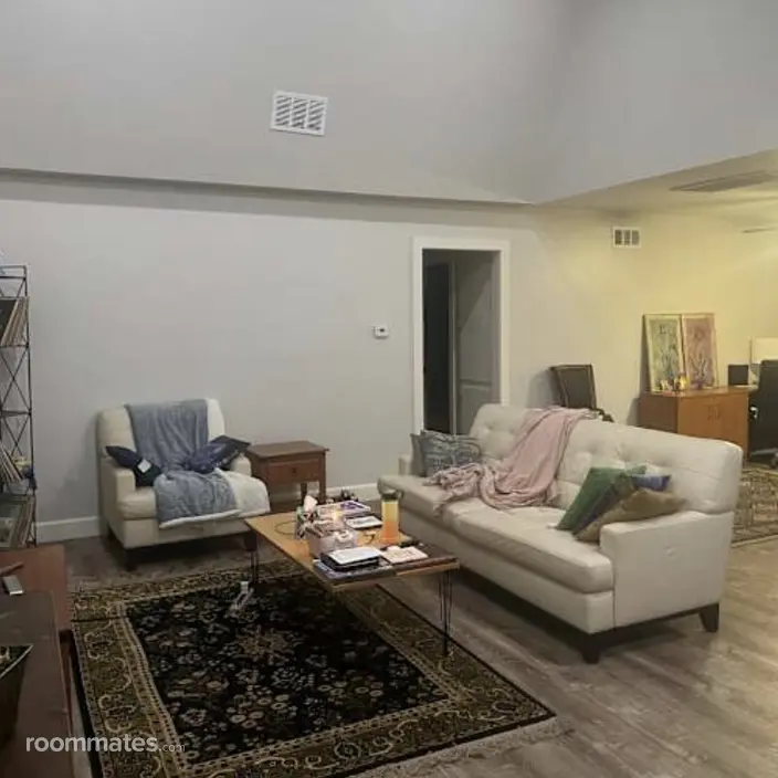 Room for rent in Westlake Village, CA $1400, condo
