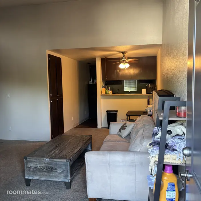 Room for rent in Roseville CA $1049, apartment