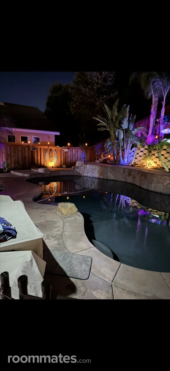 Profile photo 8 of 9