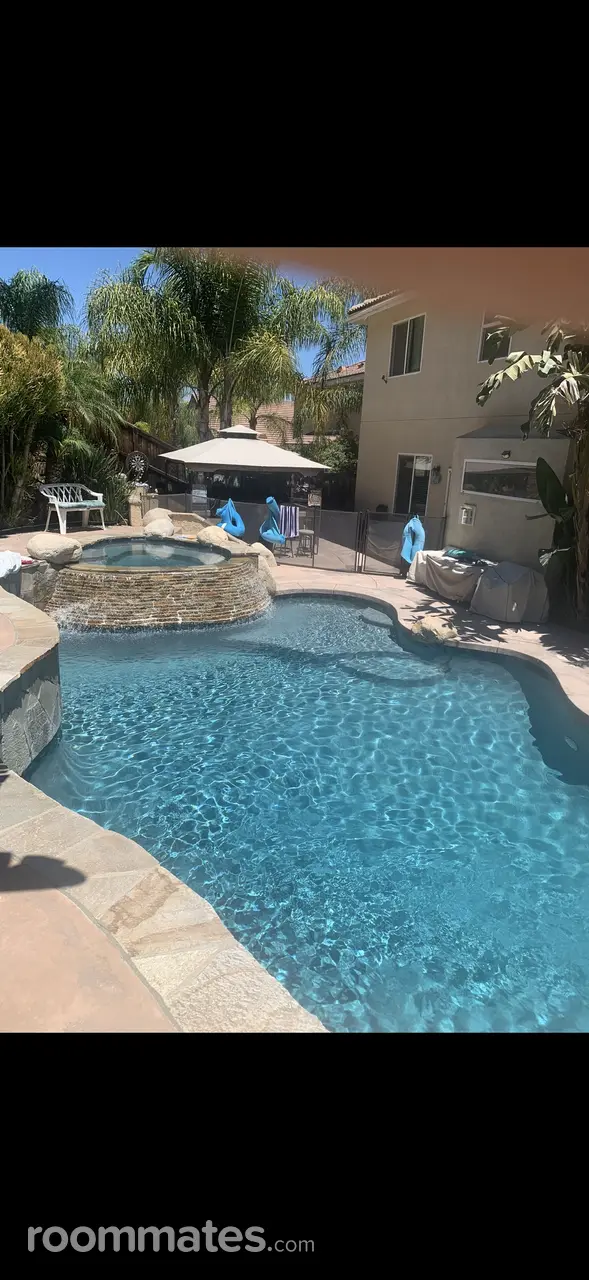 Profile photo 4 of 9