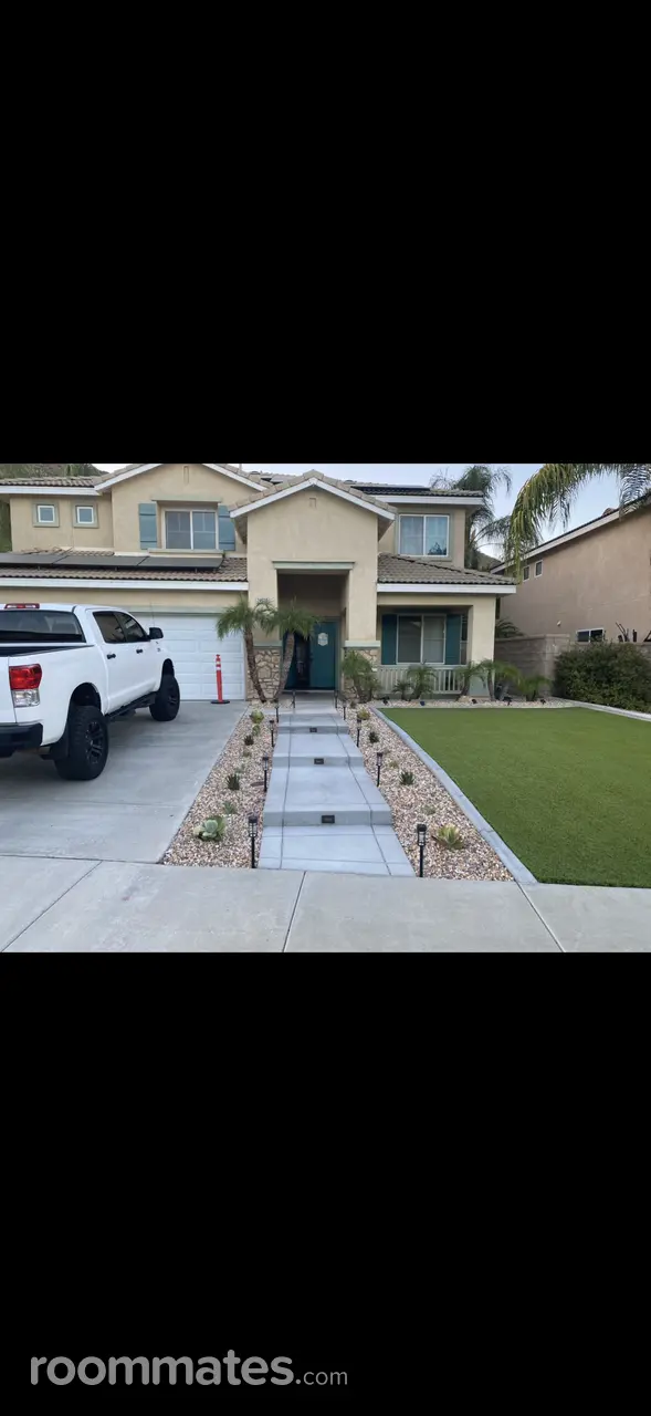 Profile photo 1 of 9