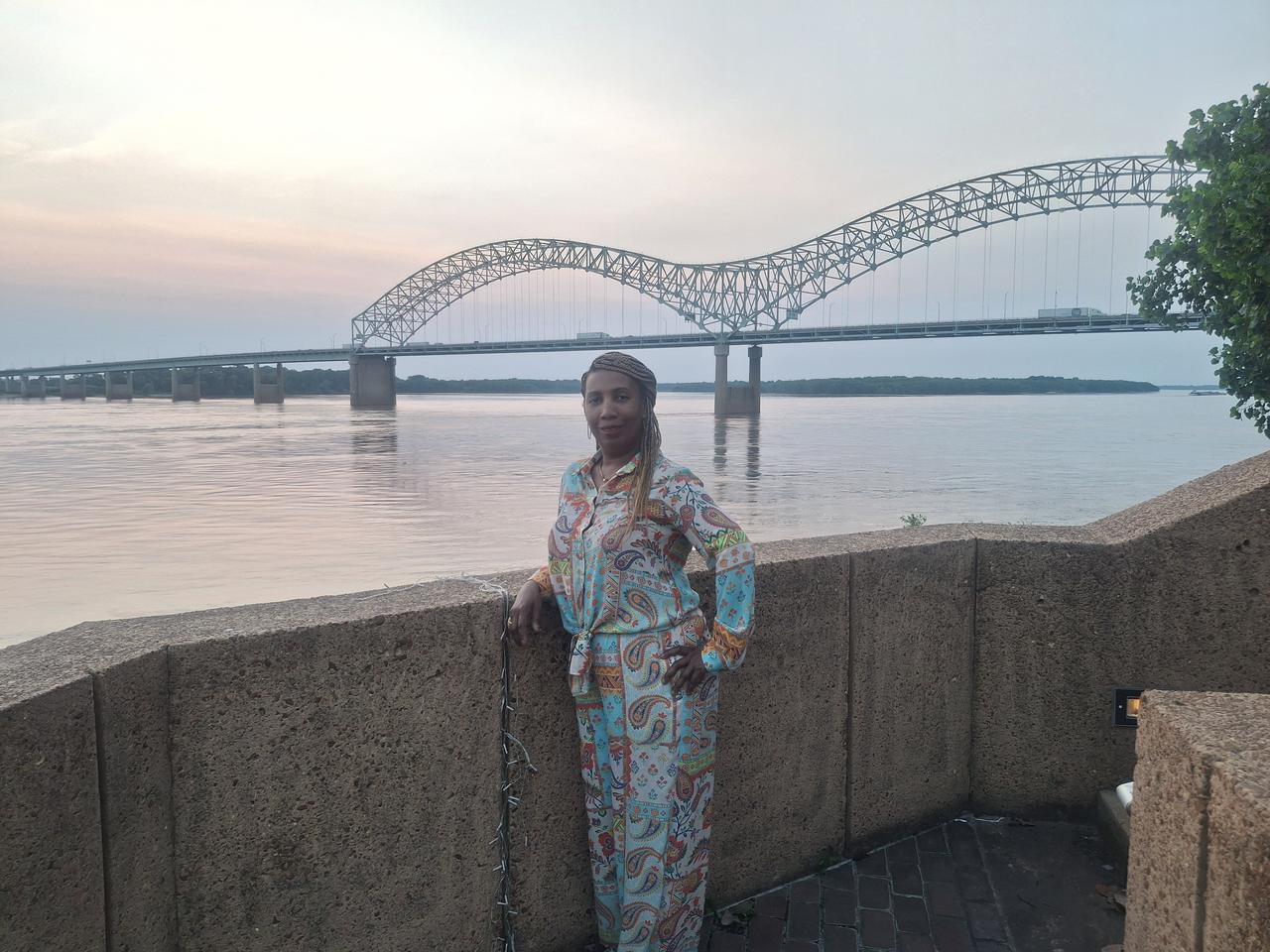 Profile photo 7 of 7