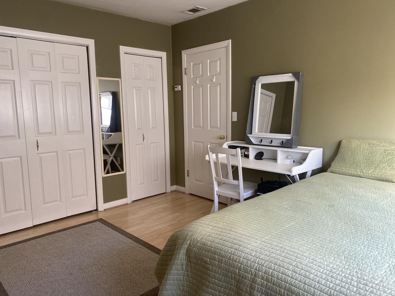 Profile photo 3 of 6