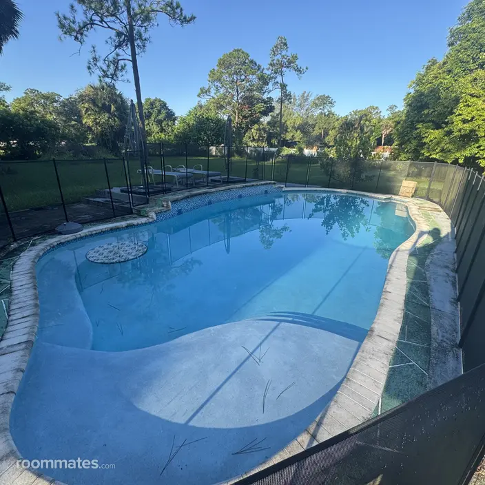 Room for rent in West Palm Beach FL $1100, house