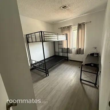 Room for rent in Las Vegas NV $600, house