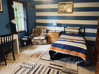 Room for rent in Lyme, CT $850, house