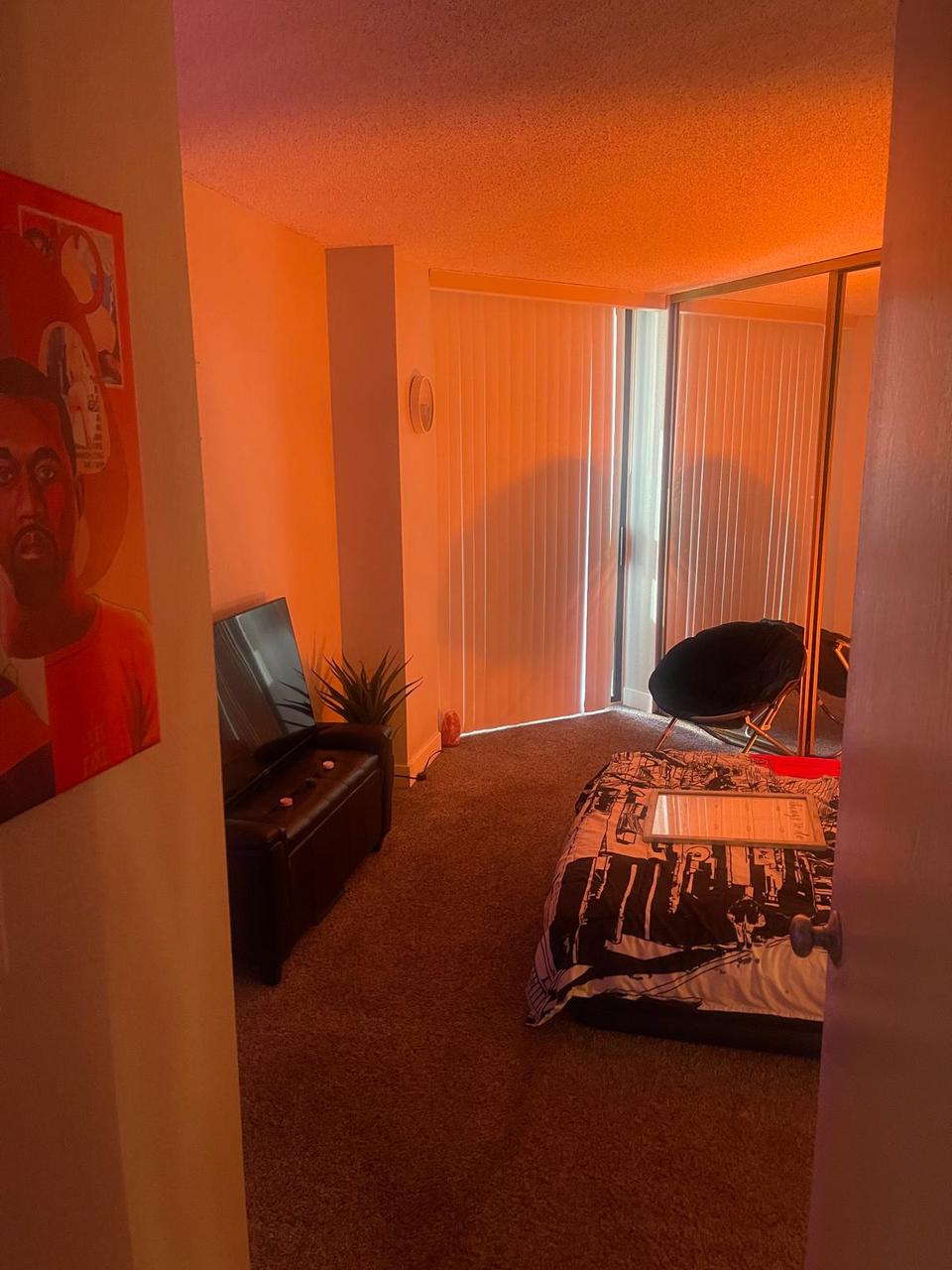 Profile photo 7 of 17