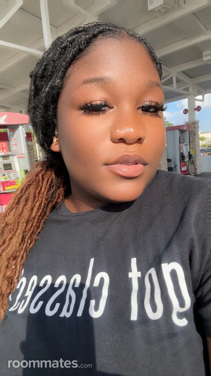 Profile photo 5 of 5