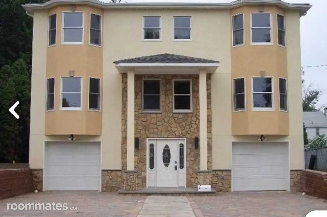 Profile photo 1 of 7