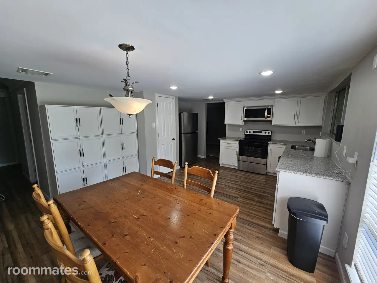 Profile photo 4 of 6