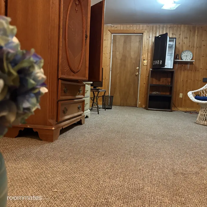 Room for rent in Knoxville TN $825, house