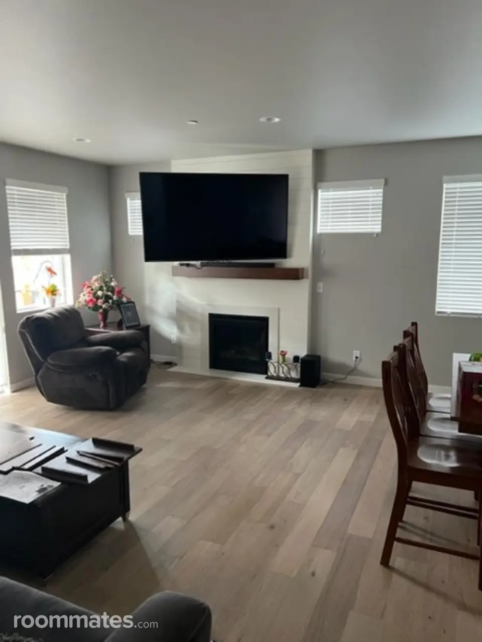 Profile photo 7 of 10