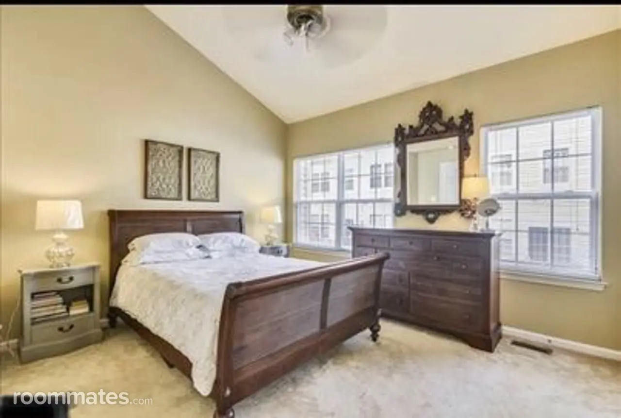 Profile photo 4 of 11