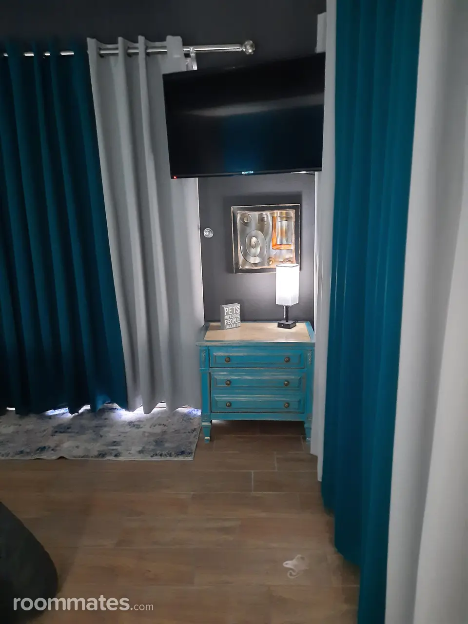 Profile photo 10 of 11