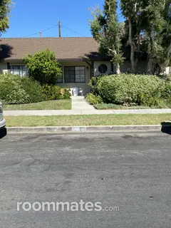 Room for rent in Granada Hills, CA $1150, house