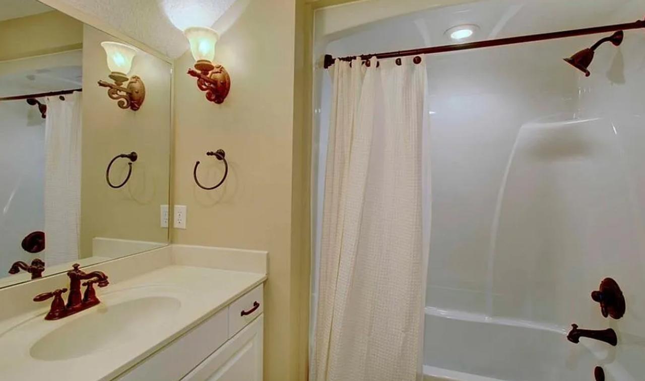 Profile photo 8 of 9