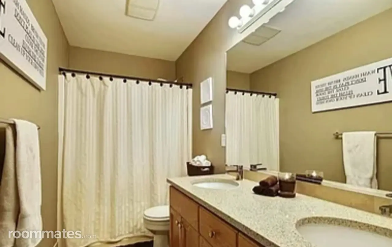 Profile photo 5 of 11