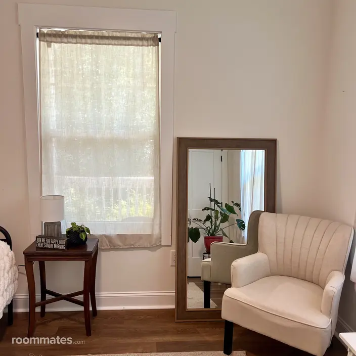 Room for rent in Greenville SC $650, house