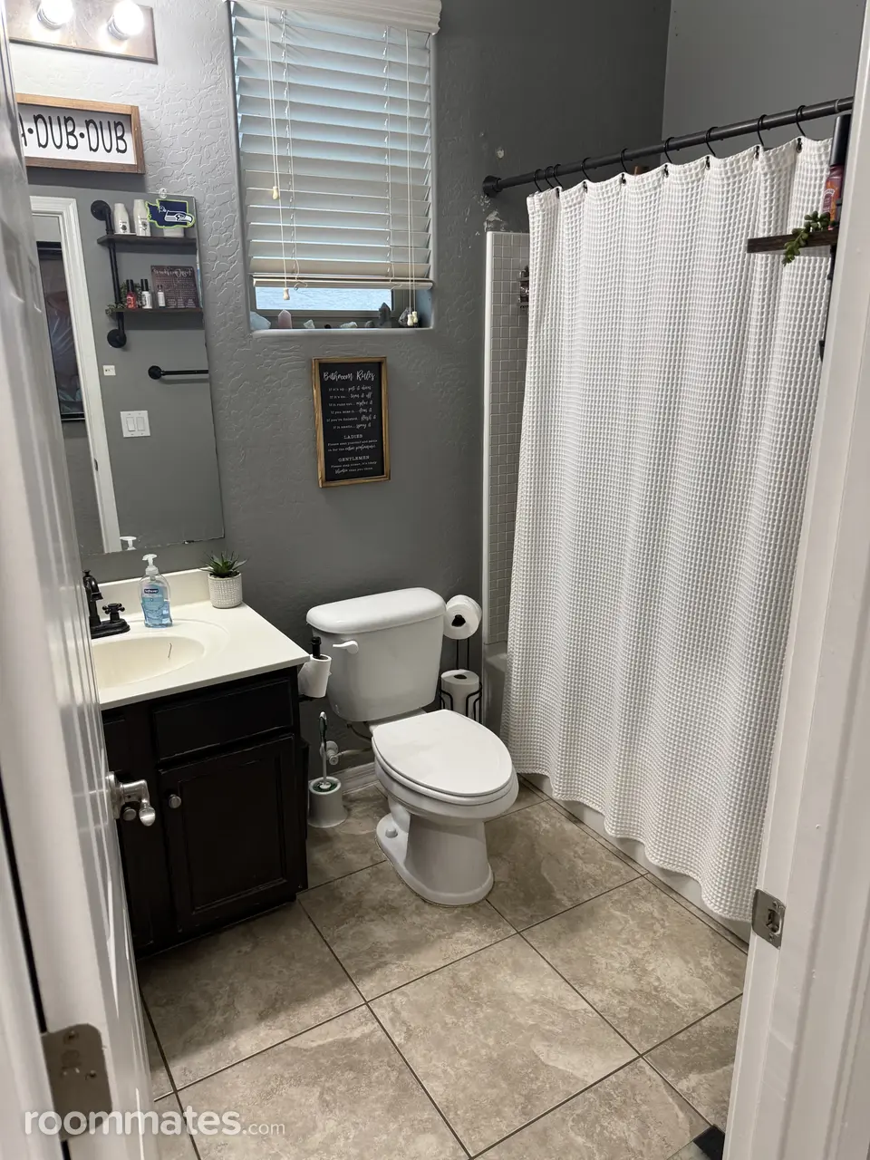 Profile photo 3 of 7