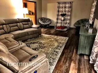 Room for rent in Woonsocket, RI $850, house