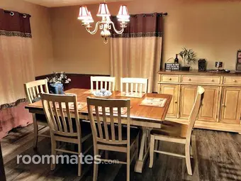 Room for rent in Woonsocket, RI $850, house