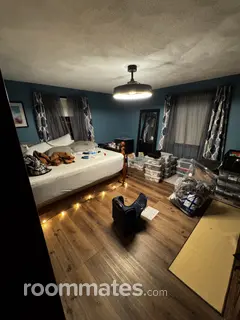 Room for rent in Woonsocket, RI $850, house