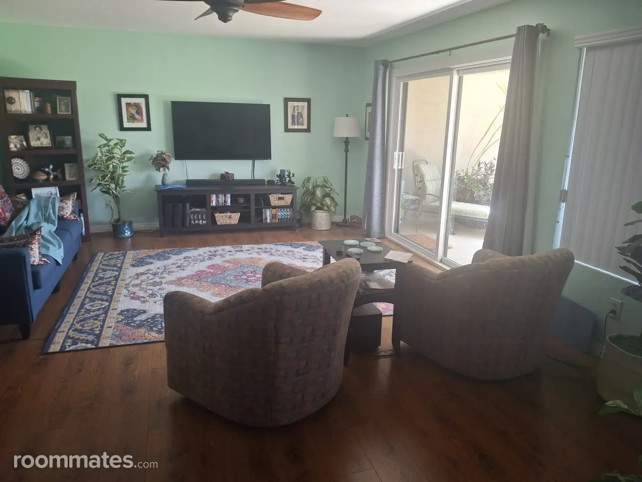 Profile photo 9 of 12