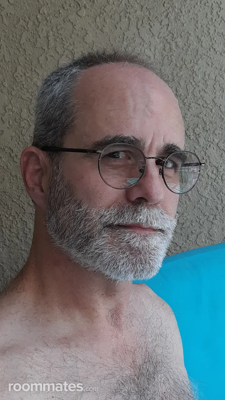 Profile photo 11 of 12