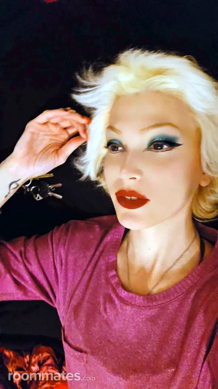 Profile photo 1 of 1