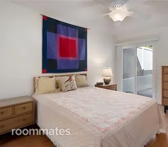 Room for rent in Chatsworth, CA $1500, condo