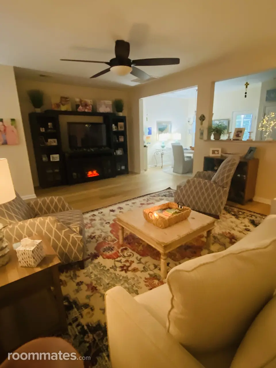 Profile photo 1 of 9