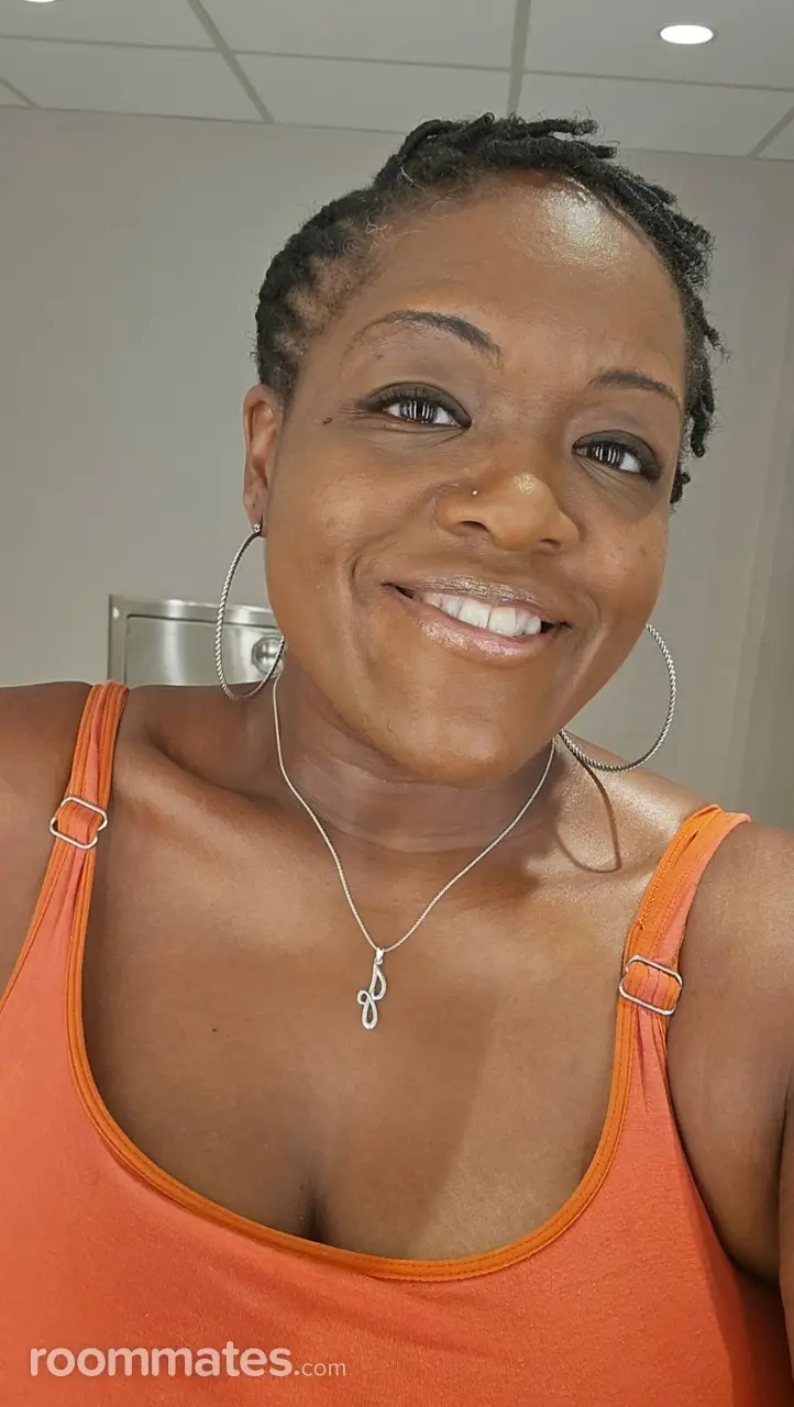 Profile photo 1 of 7